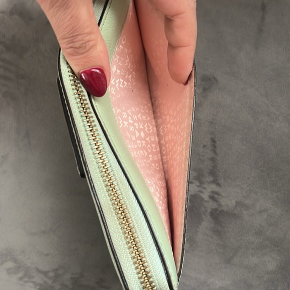 Kate spade wallet - Picture 4 of 15